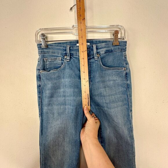 Good American Blue Good Legs Cropped Mid-Rise Body Hug Booty Shaping Raw Hem 28 - Picture 8 of 15